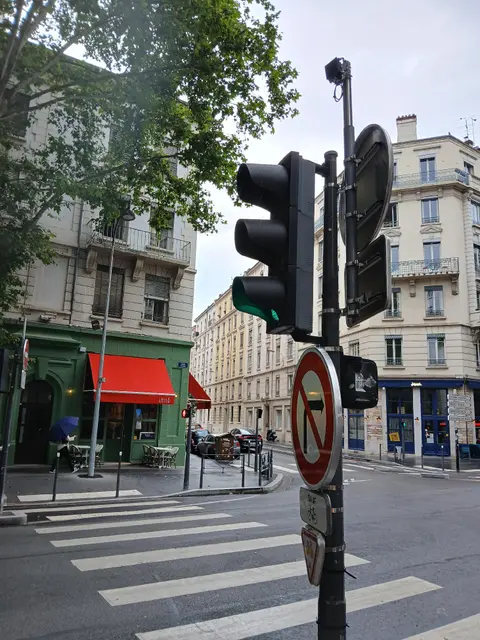Photo 5 du compteur Cours Vitton Pont SNCF