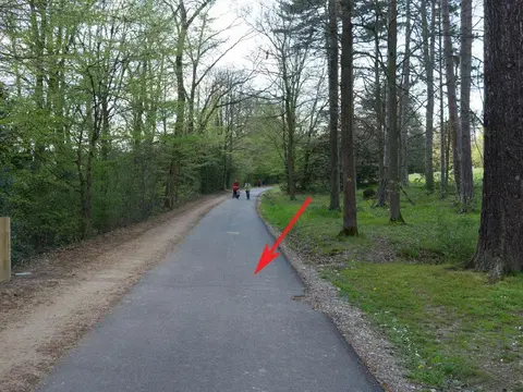 Photo 2 du compteur Parc Lacroix-Laval - allée du Buissonnier