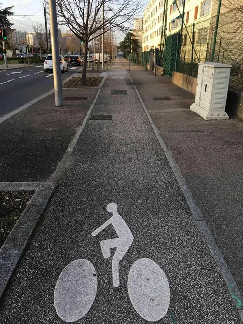 Photo 2 du compteur Boulevard Irène Joliot-Curie